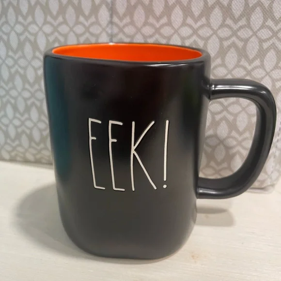 Eek! Halloween coffee mug - Picture 1 of 3